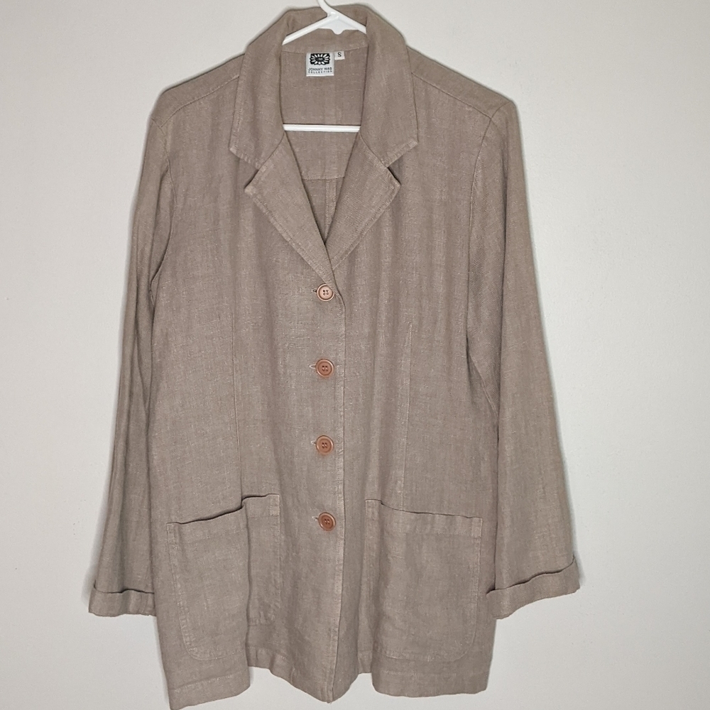 𝅺JOHNNY Was Linen Chore Jacket Shaket Small Tan 4 Button Beautiful! 🤎🤍🤎🤍